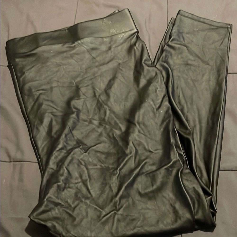 Torrid Faux Leather Jeans size 3X - Stretch